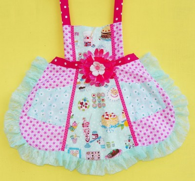 cake and cookies apron