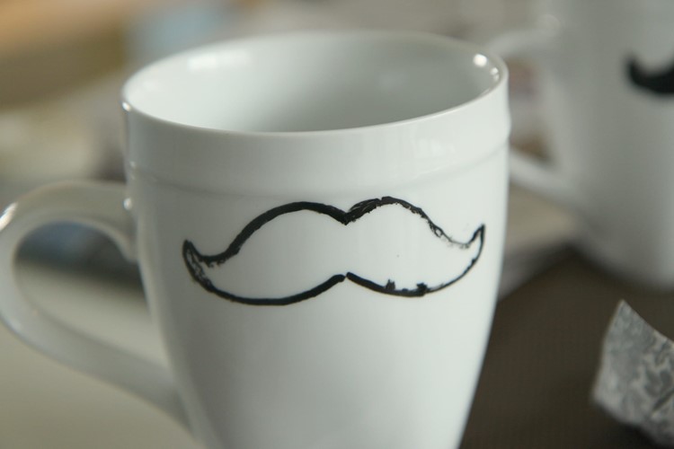 Mustache Mugs & Free Mustache Printables from MomAdvice.com