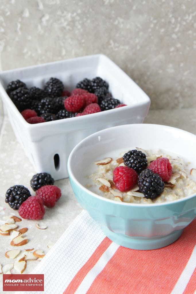 Quinoa-Berry Breakfast Bowls