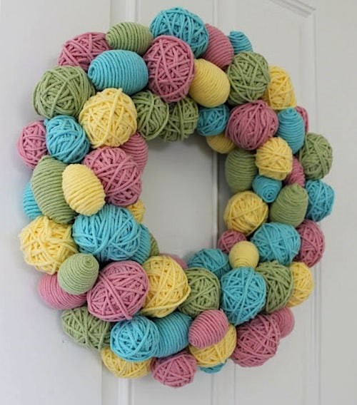 yarn-egg-wreath