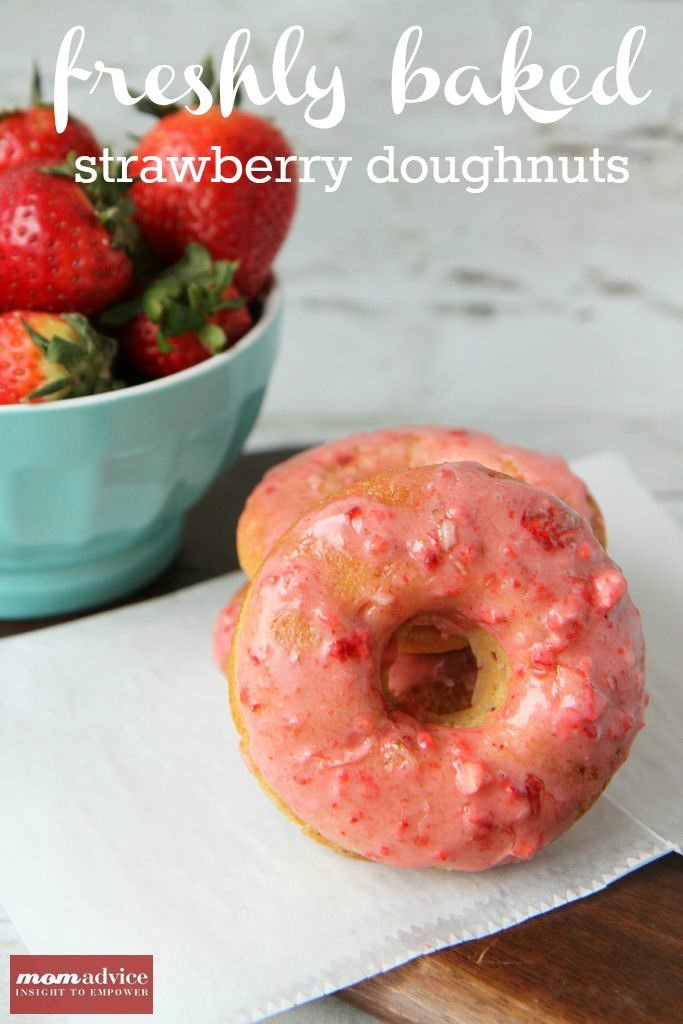 Baked Strawberry Doughnuts