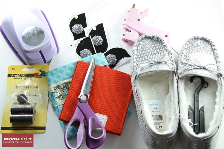 DIY Slippers With Interchangeable Fabric Flowers from MomAdvice.com.