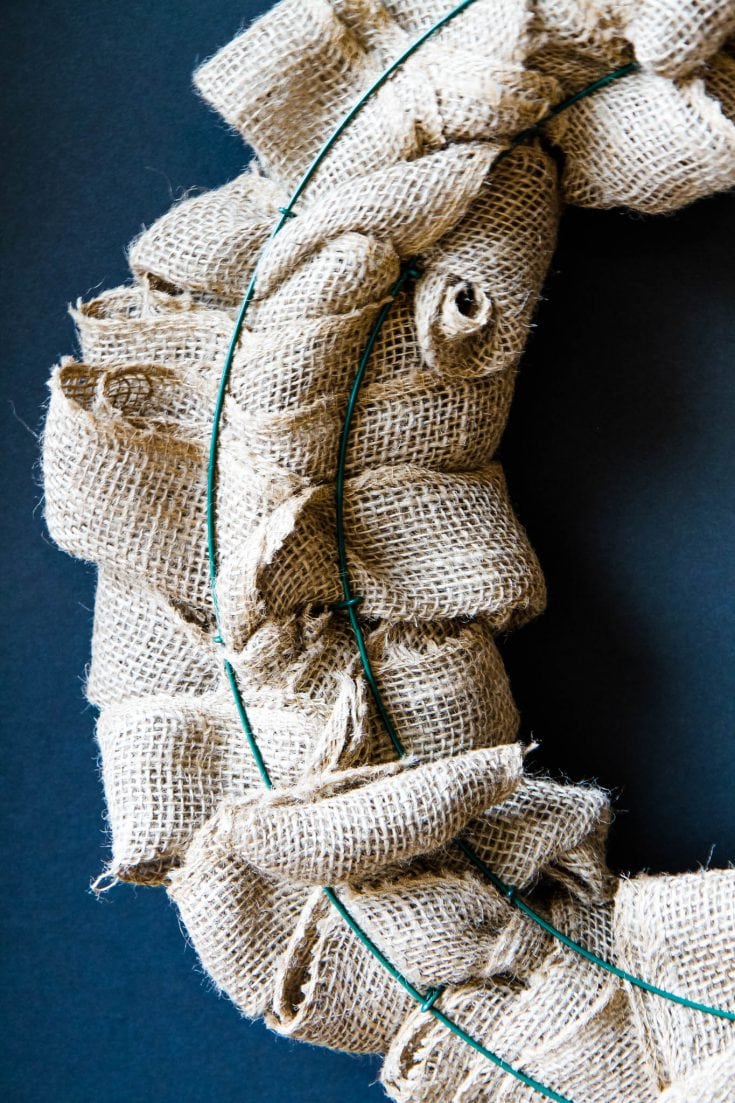 The Easiest Burlap Wreath You Could Ever Make (VIDEO) - MomAdvice