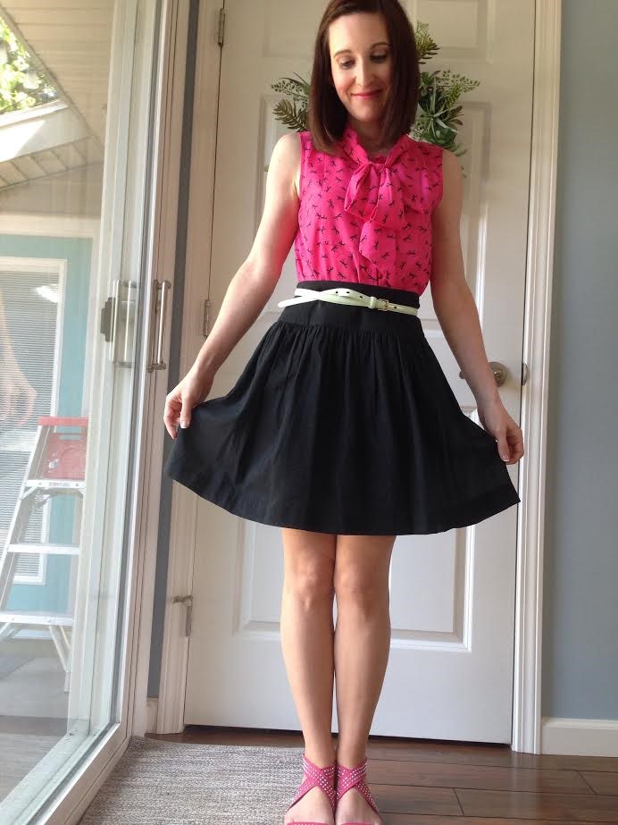 bow top + black a-line skirt + mint belt