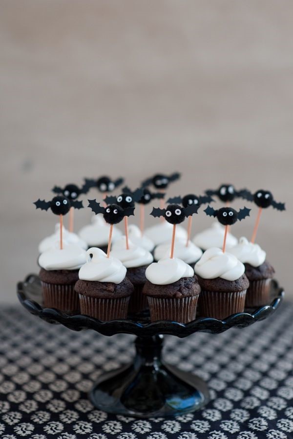 Pom Pom Bat Cupcake Toppers via Oh Happy Day