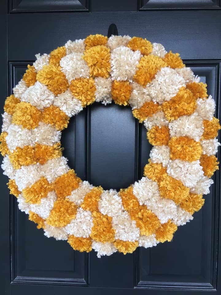 reader pom pom wreath