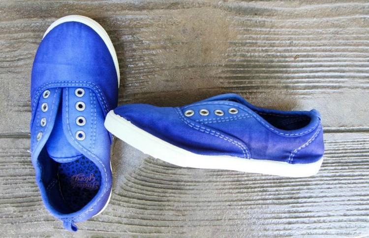 How to Dye Canvas Shoes from MomAdvice.com