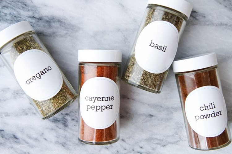 Organize Your Spice Rack (FREE PRINTABLES!!) from MomAdvice.com