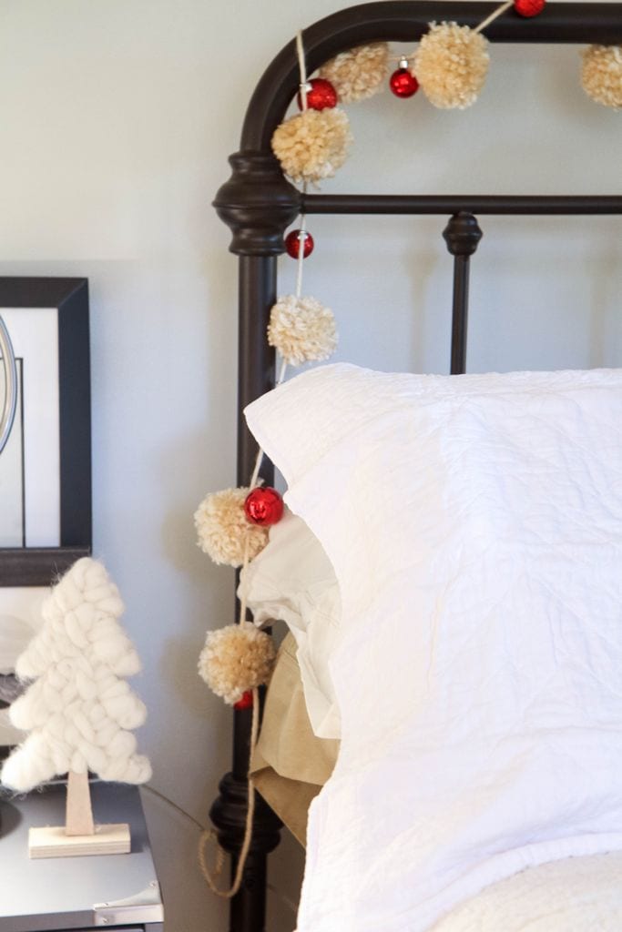 Cozy Up Your Holiday Bedding with MomAdvice.com