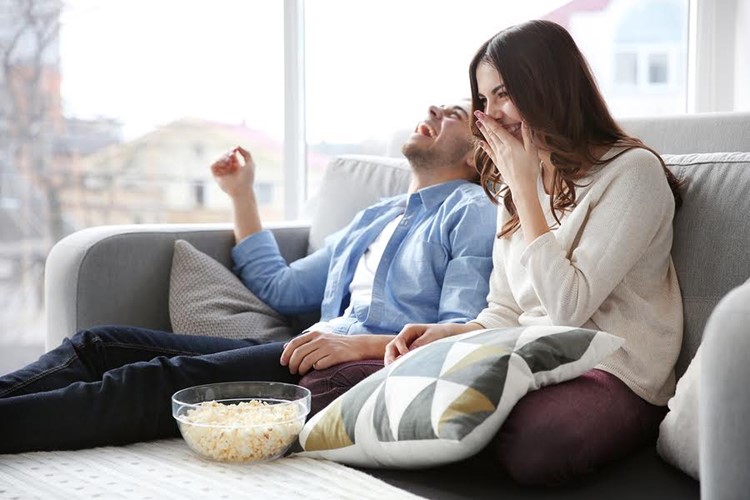 6 Rules for Watching TV With Your Husband from MomAdvice.com