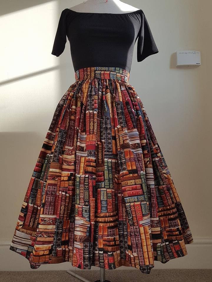 book print skirt