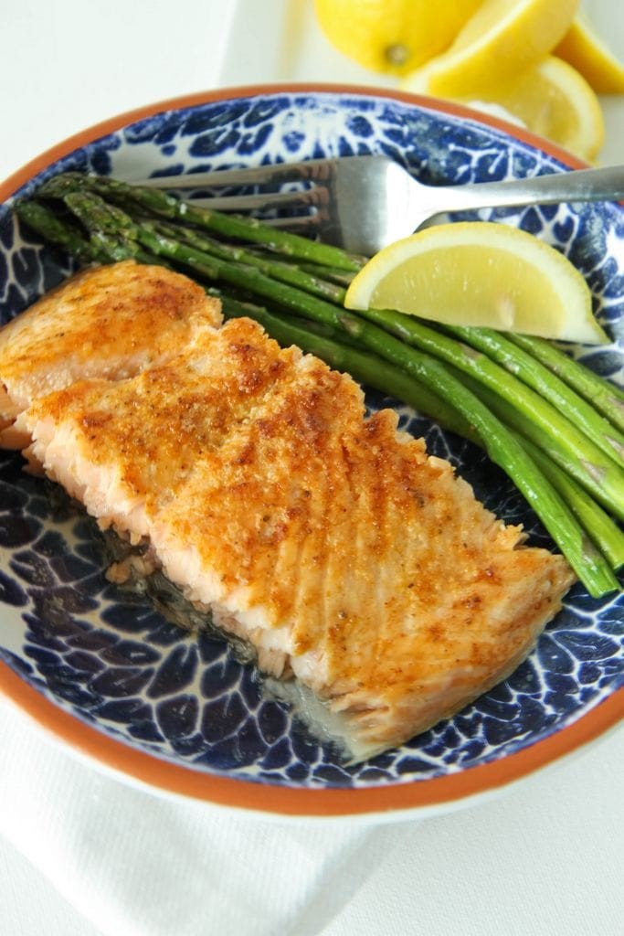 5-ingredient salmon sheet pan meal