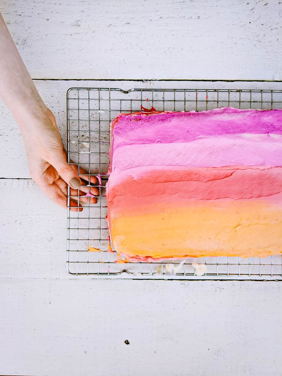How to Make an Ombre Cake