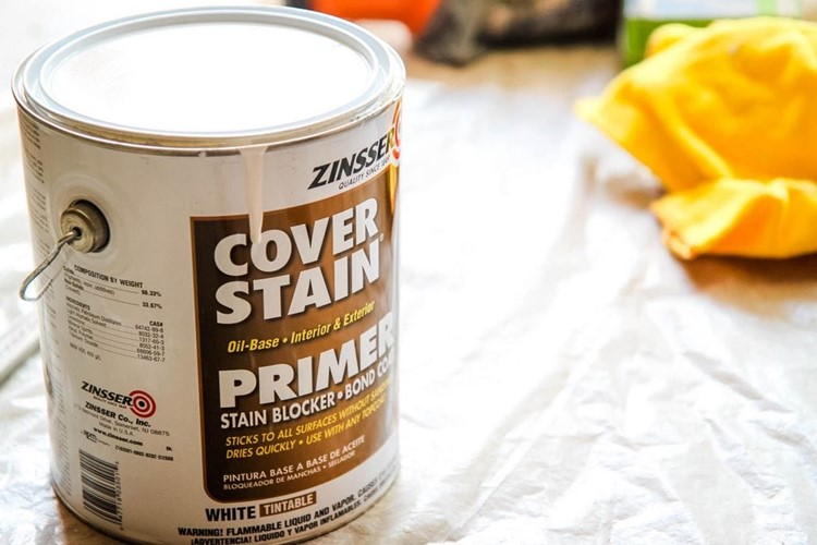 How to Paint a Kitchen Table Primer