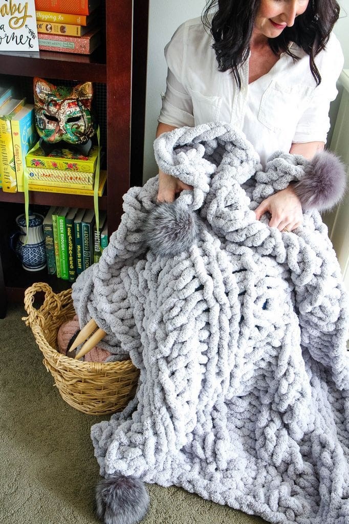Wonderful Big Stitch Throw  Knitted throws, Chunky knitting, Blanket  knitting patterns